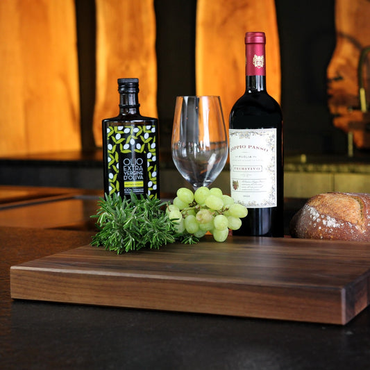 Solid Walnut Cutting Board handcrafted in Germany